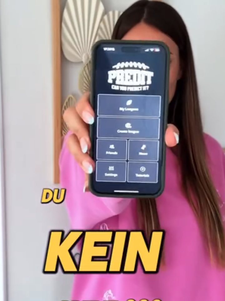 Stephy zeigt die PREDIT-App auf dem Smartphone